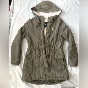 American Eagle winter parka. Army green. Size XS